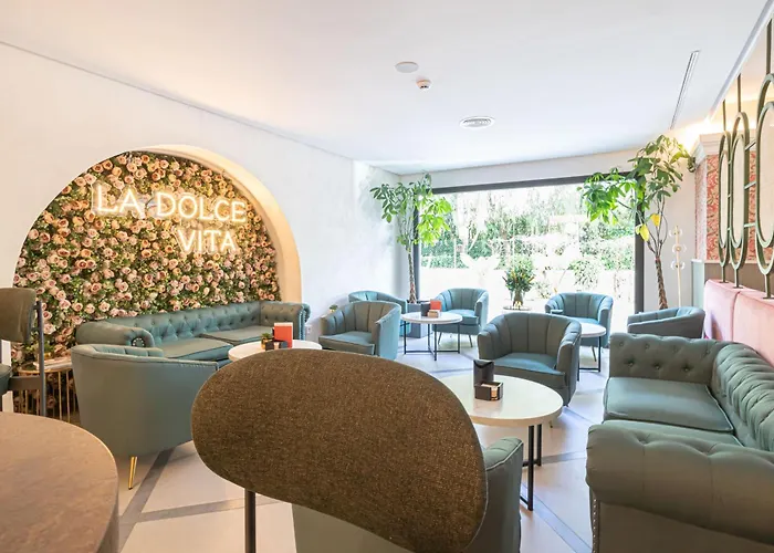 Le Vie - Puerto Banus *