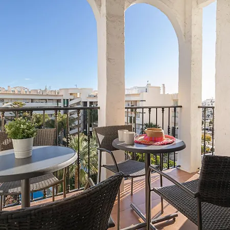 Le Vie - Puerto Banus