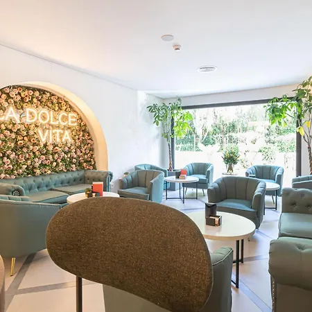 Le Vie - Puerto Banus *