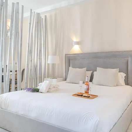 Le Vie - Puerto Banus